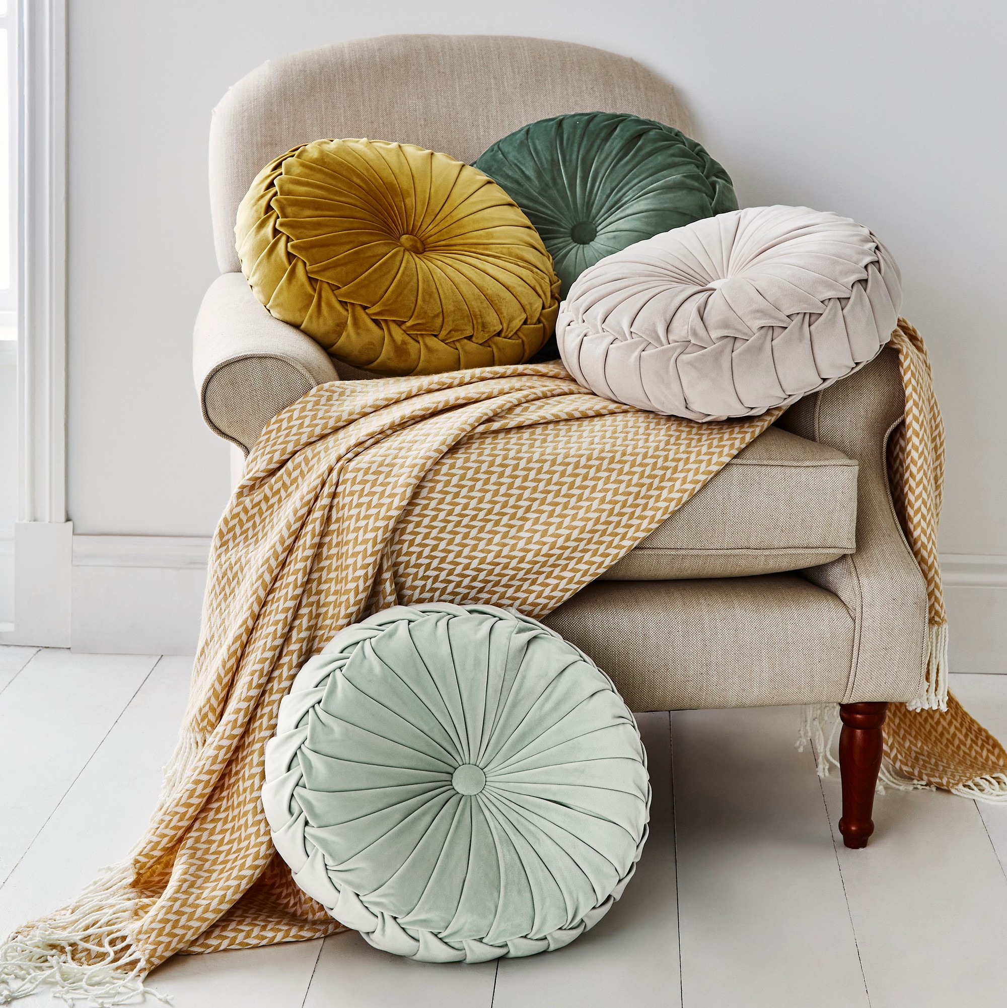 Green round hot sale pillow